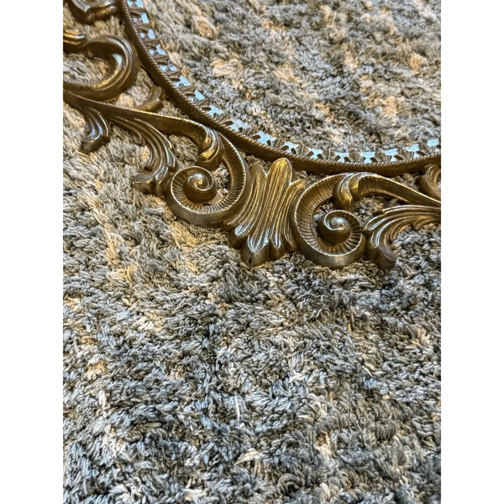 Vtg Metal Ornate Oval Picture Frame Antique Style 17 x 13.5” Wall Decor No Glass